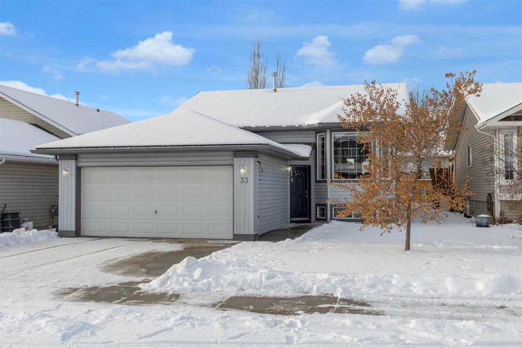 33 Willowbrook Crescent NW