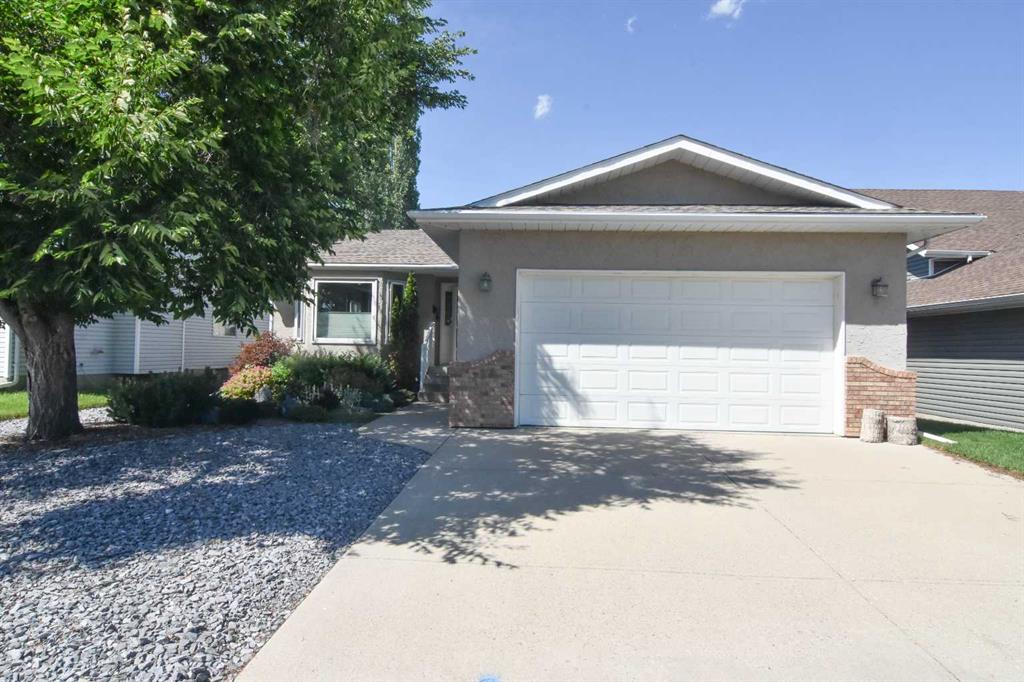 254 Maple Grove Crescent, Maplewood