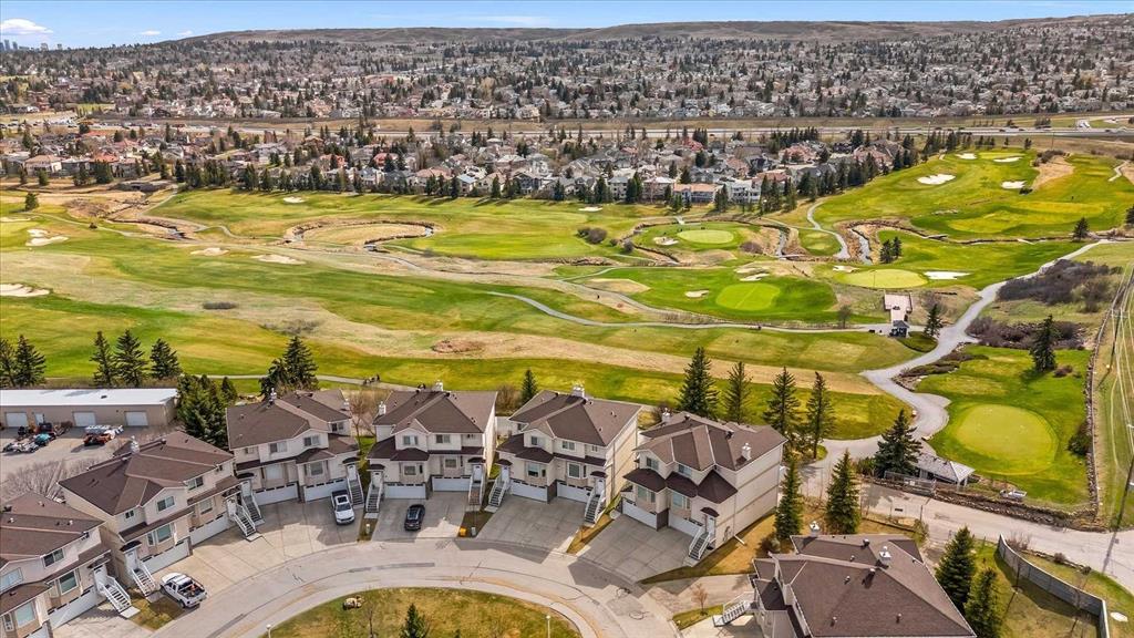 139 Country Hills Gardens NW