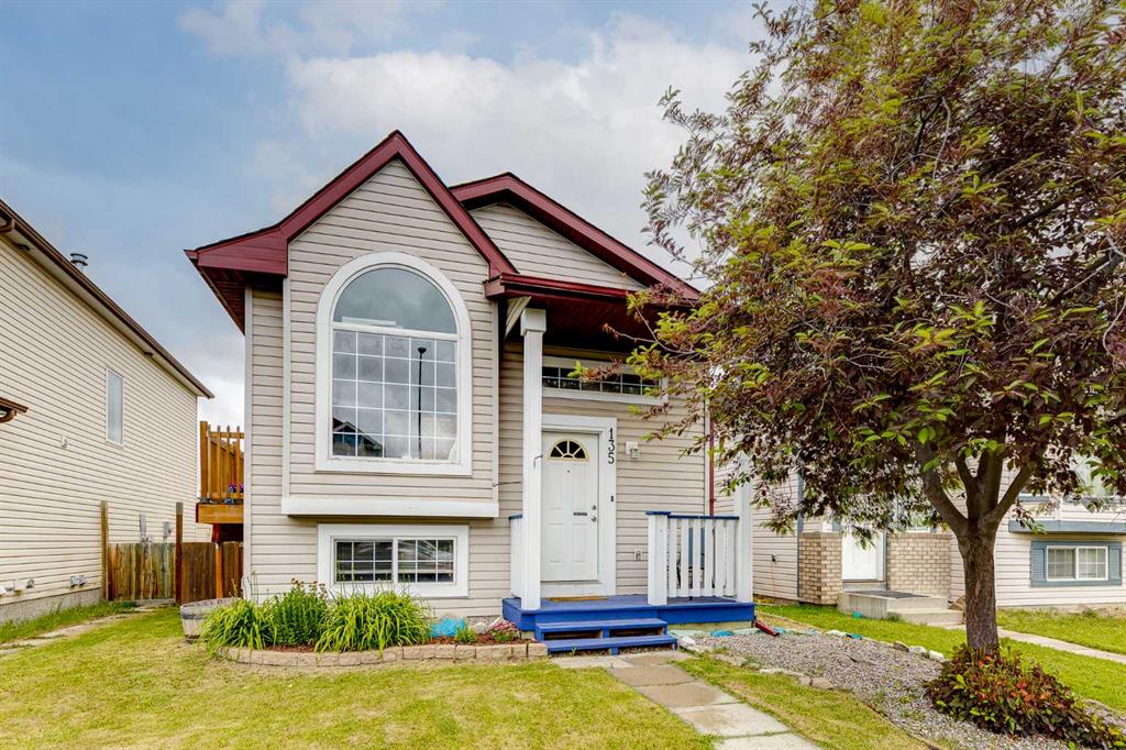 135 Covewood Close NE