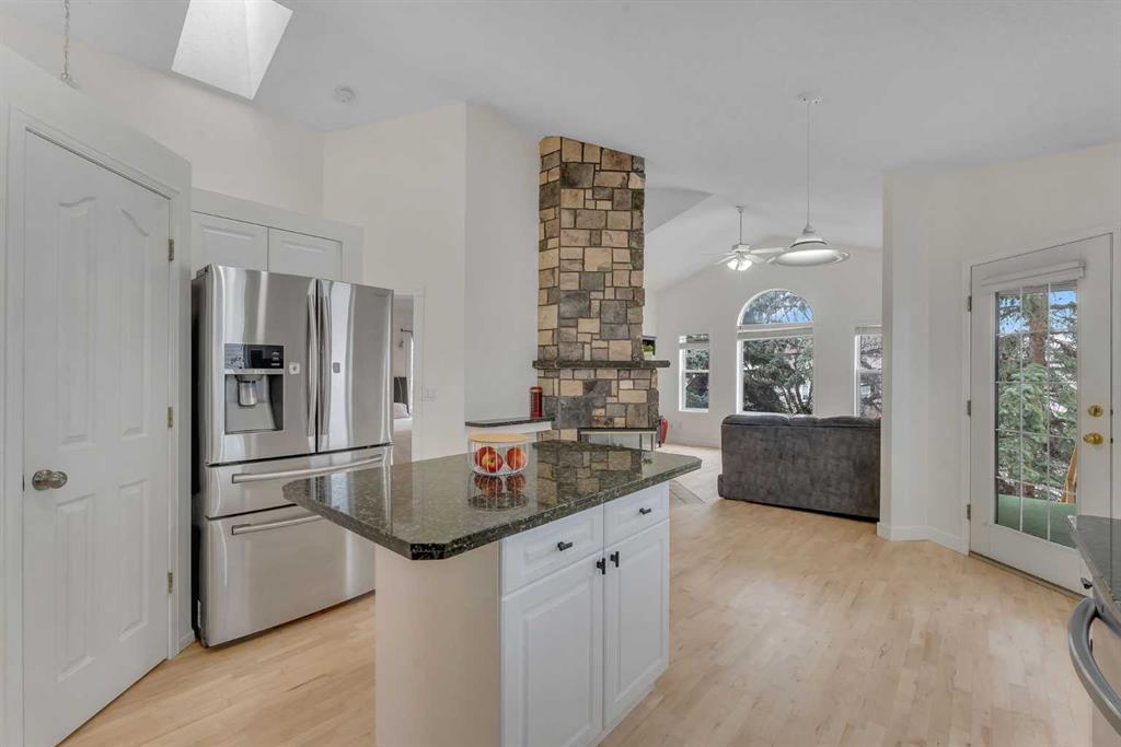 44 Douglas Glen Crescent