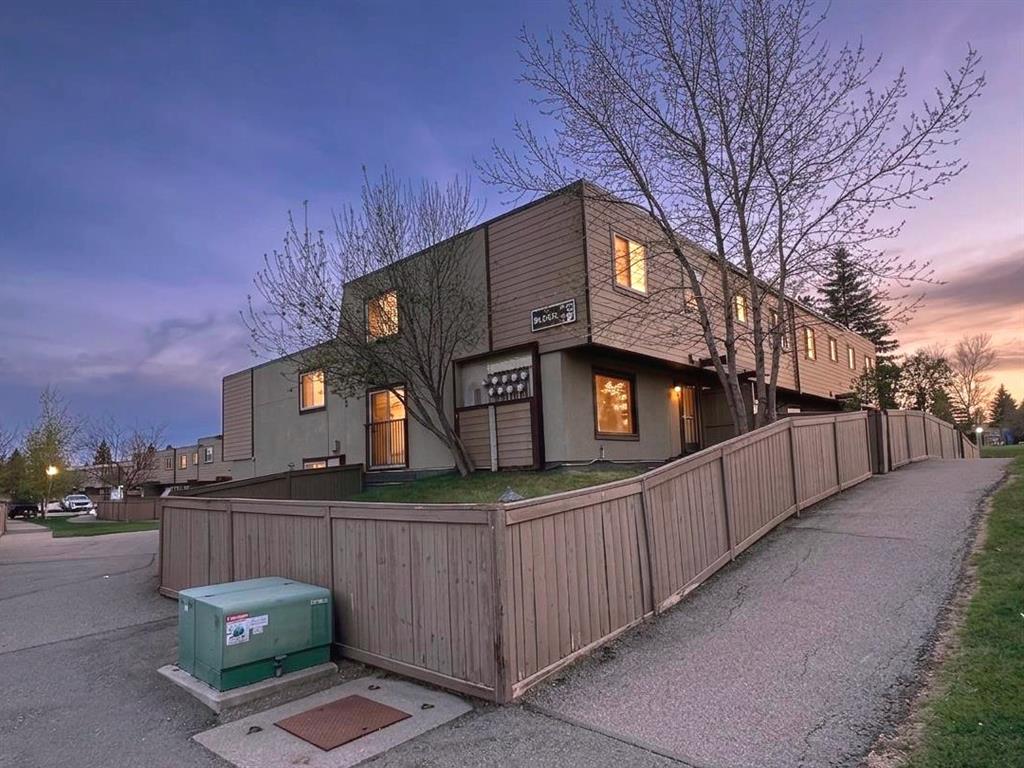 148-3809 45 Street SW