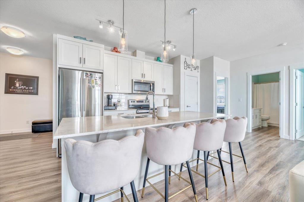 408-35 walgrove Walk SE, Walden
