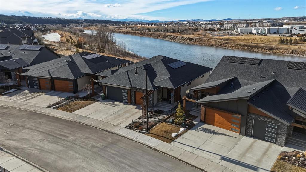 31 Riviera Court