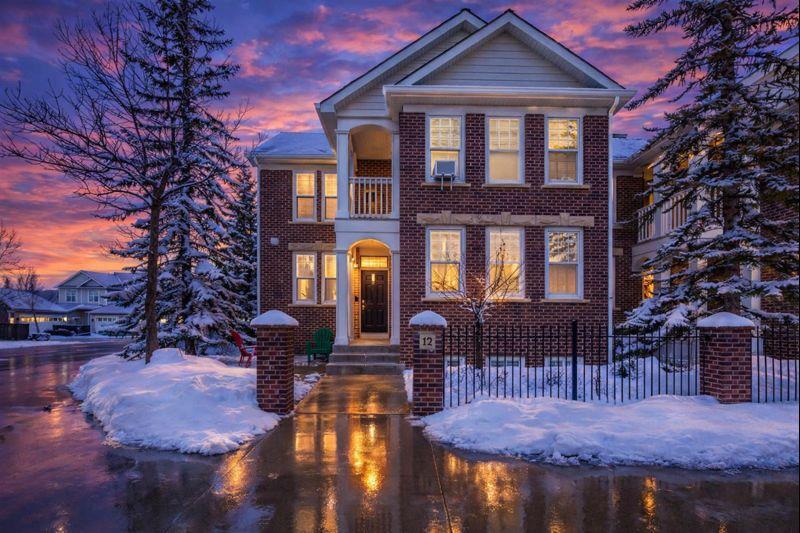 12-10 St Julien Drive SW