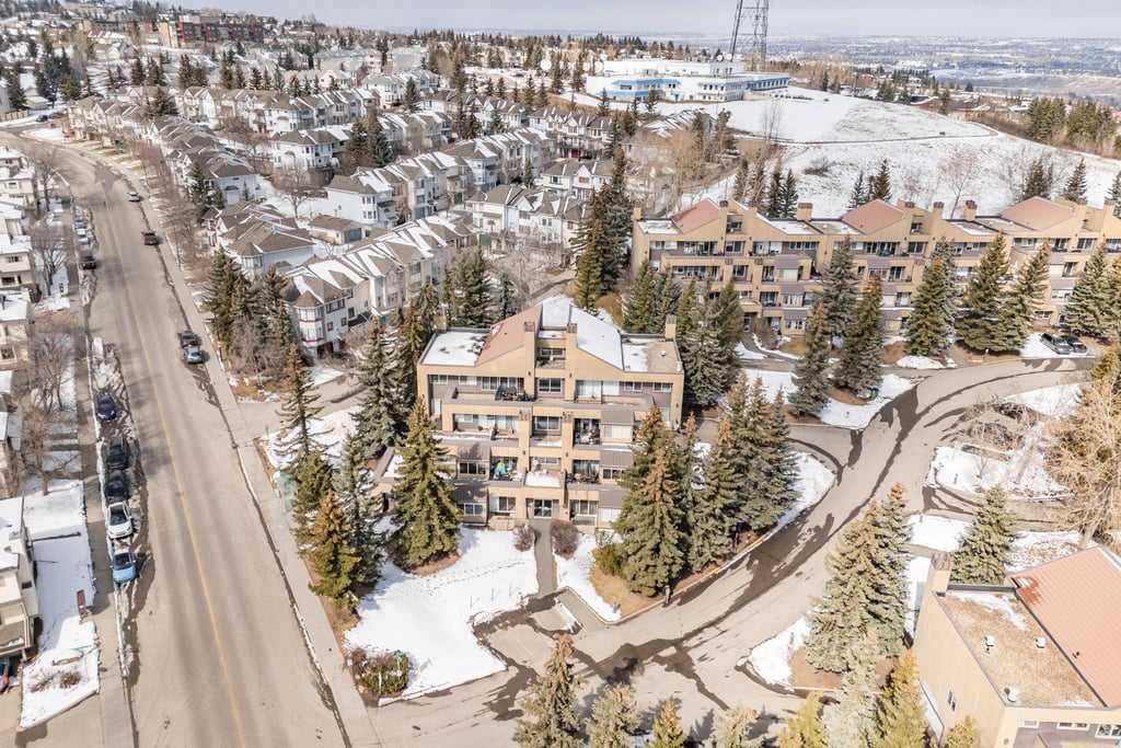 4-101 Village Heights SW