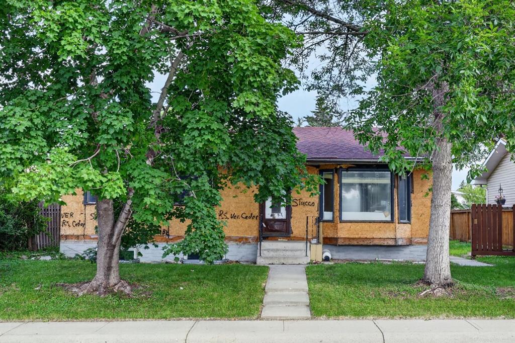 256 Pinemill Road NE