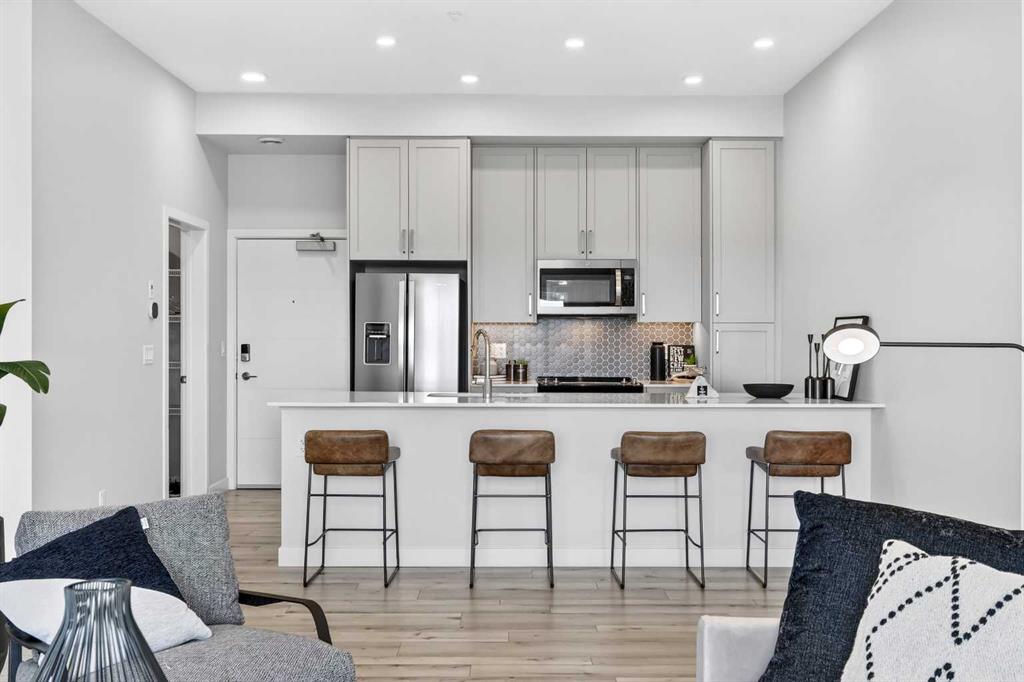 410-255 Les Jardins Park SE