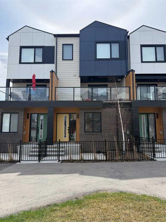 302-8535 19 Avenue SE, Belvedere