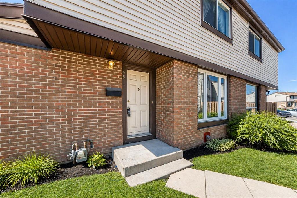 45-2727 Rundleson Road NE
