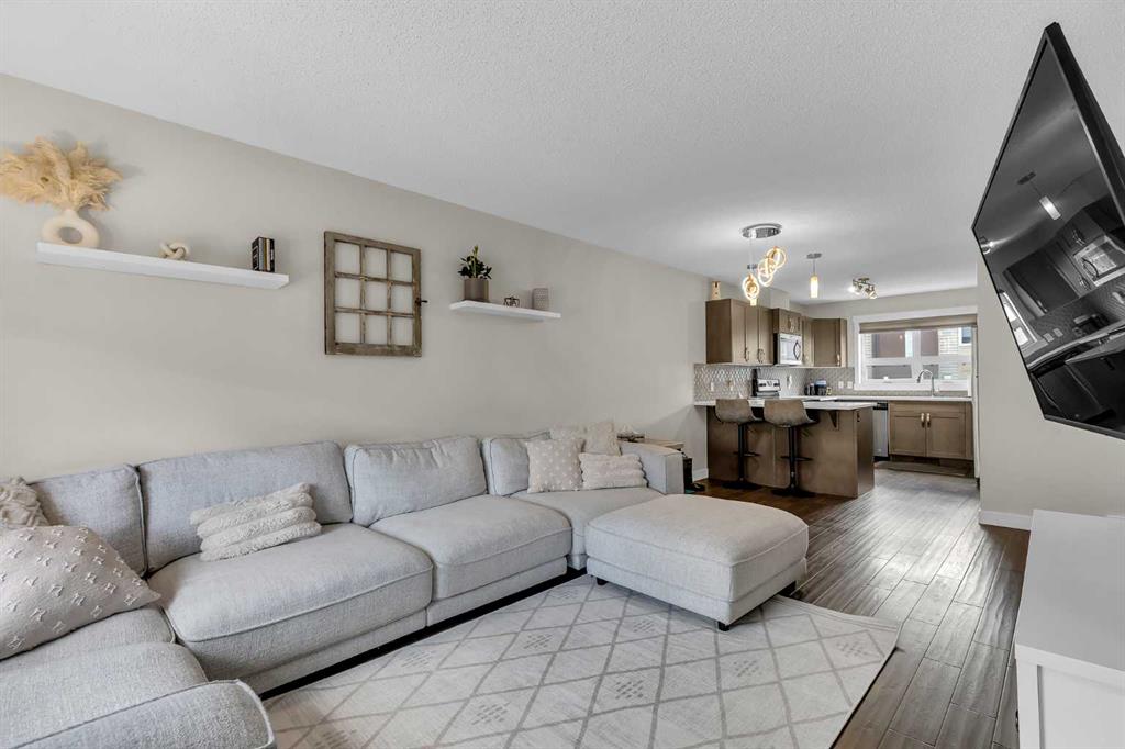 305-2461 Baysprings Link SW