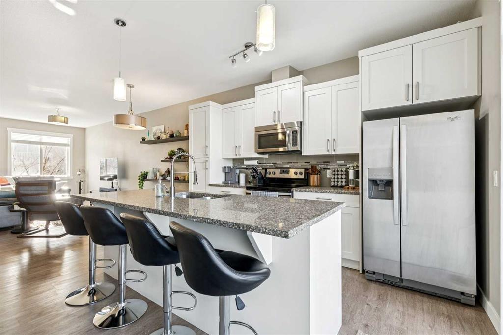 605 Evanston Manor NW, Evanston