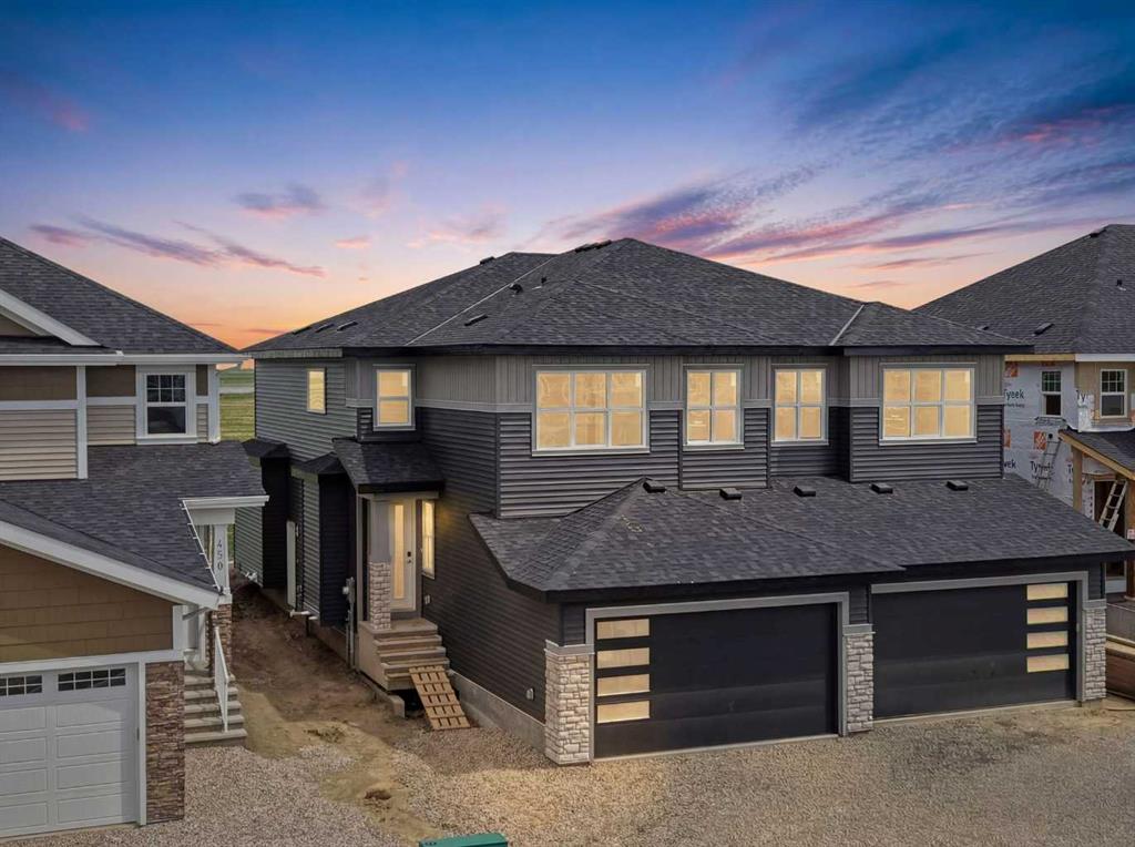 446 Kinniburgh Loop, Kinniburgh South