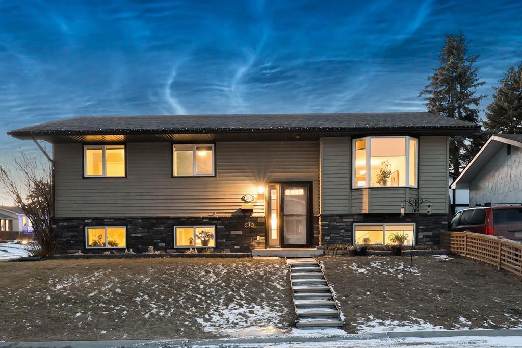 256 Lysander Place SE