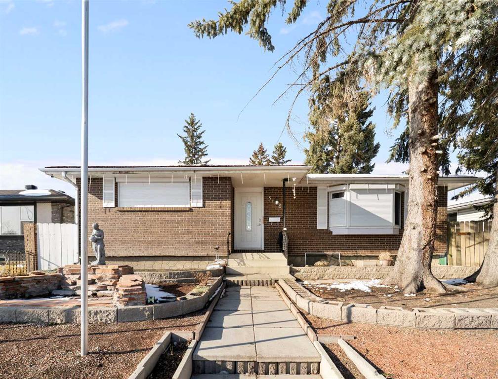 5128 Maryvale Drive NE