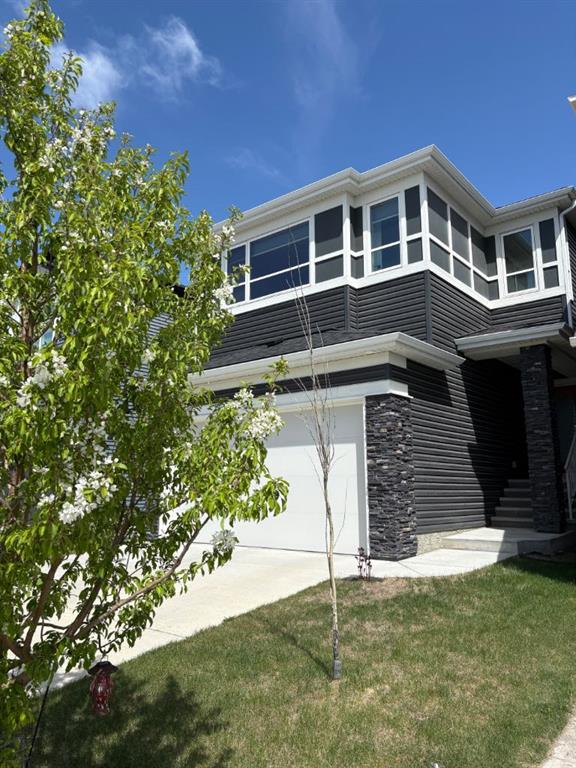 98 Lucas Crescent NW, Livingston