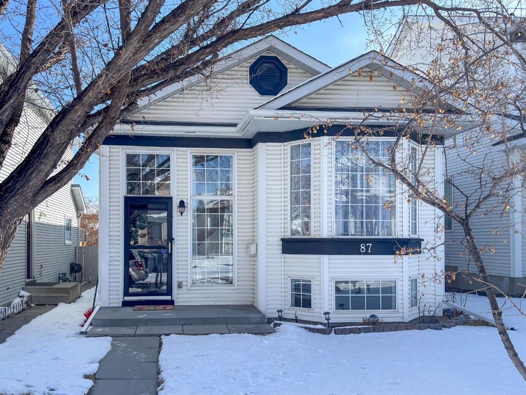 87 Hidden Green NW