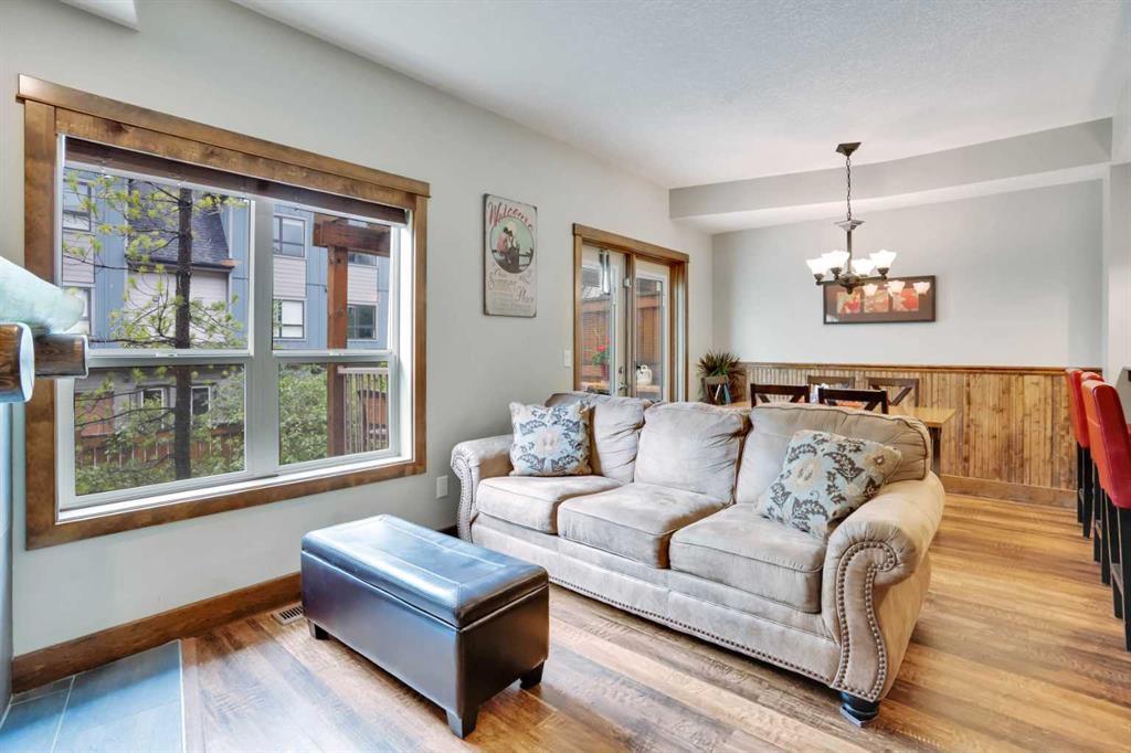 102-121 Kananaskis Way