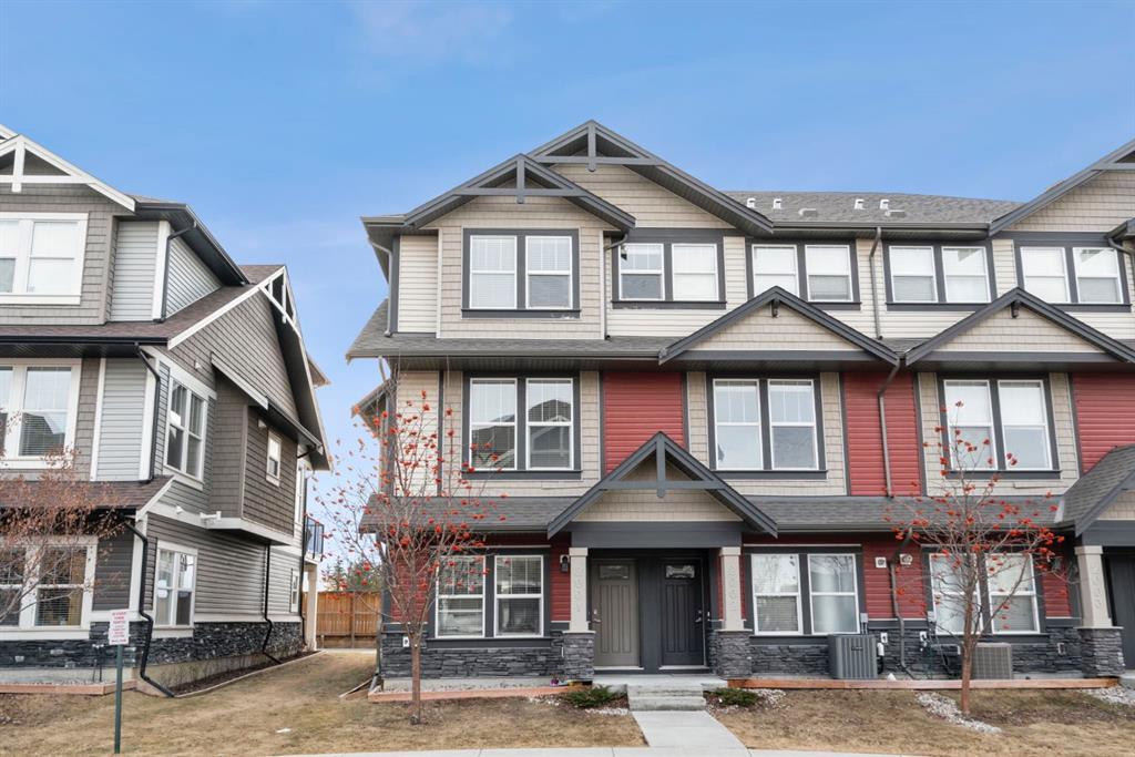 2001-280 Williamstown Close NW