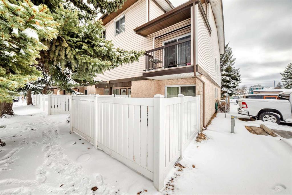 25-3745 Fonda Way SE