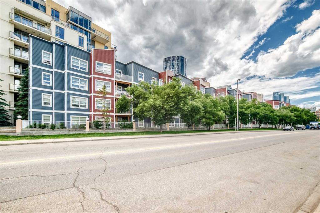 121-333 Riverfront Avenue SE