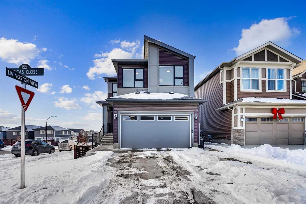 210 Lucas Close NW, Livingston