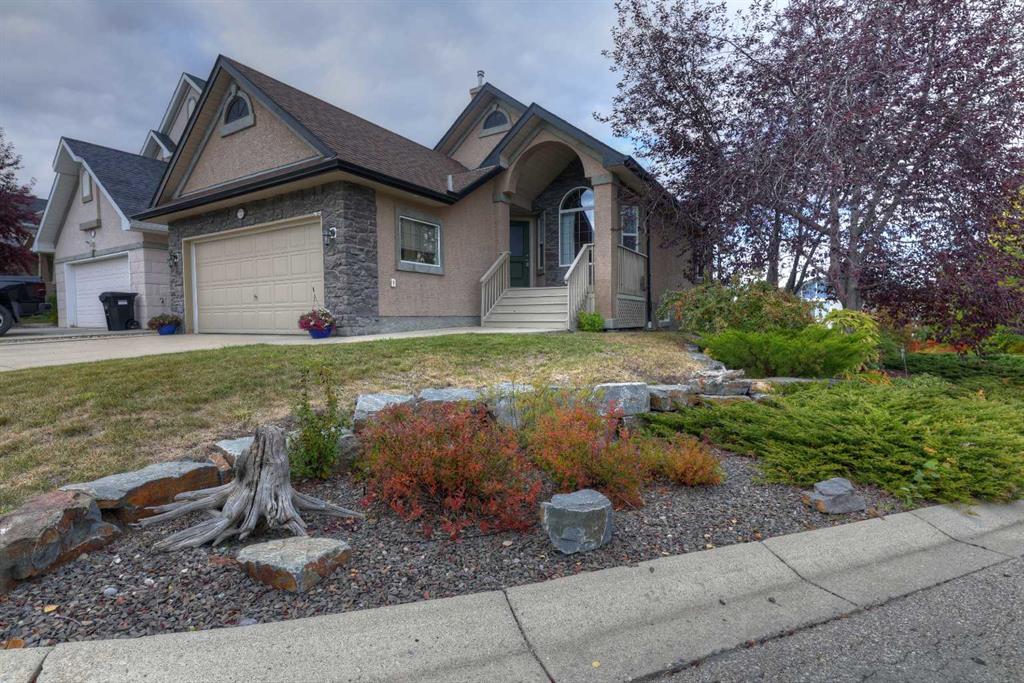 73 Cresthaven View SW