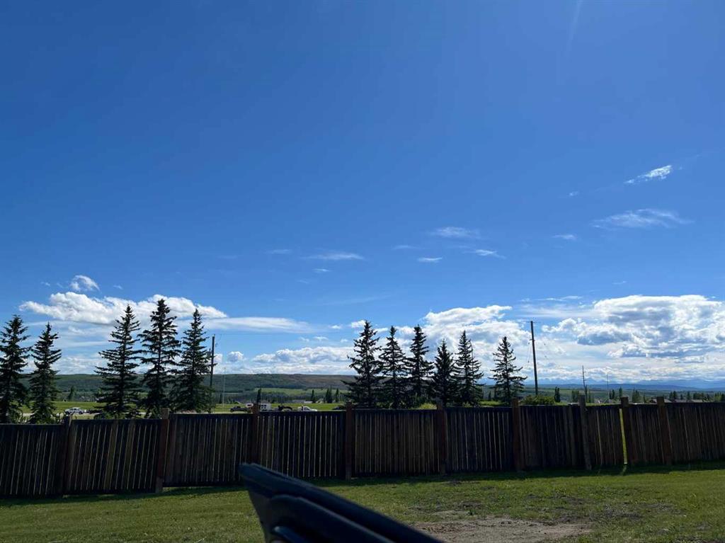 12-3622 85 Street SW, Springbank Hill