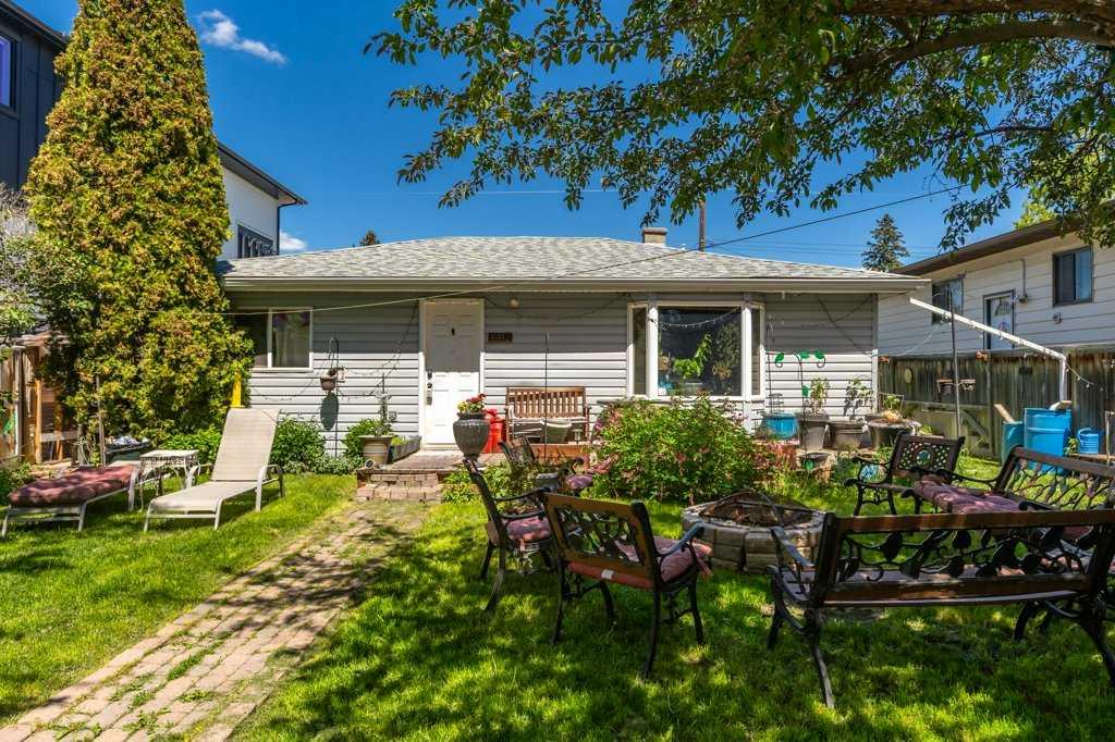 8812 46 Avenue NW, Bowness