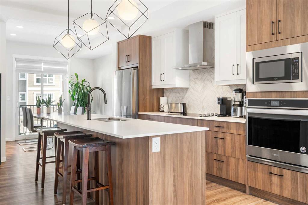 1201-355 Nolancrest Heights NW