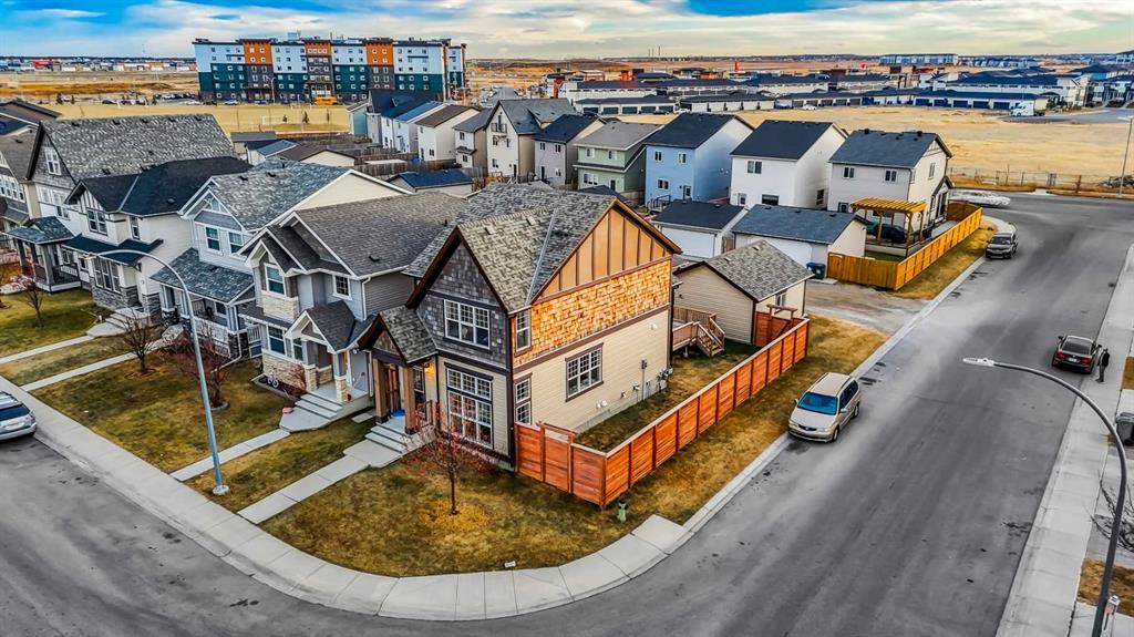 69 Skyview Point Common NE