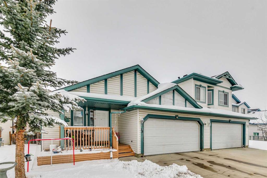 38 Canoe Square SW