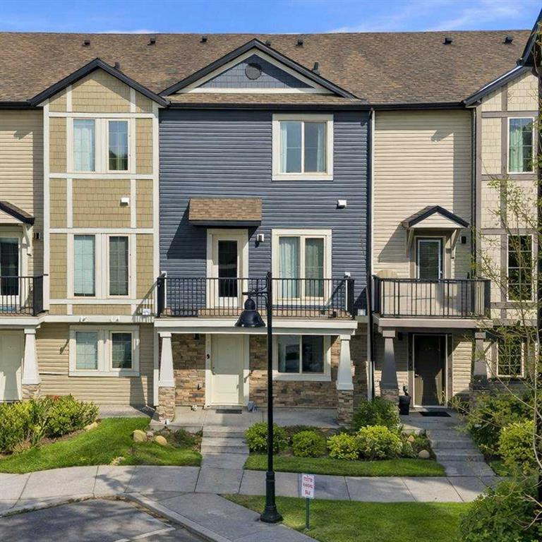 148 Legacy Point SE, Legacy