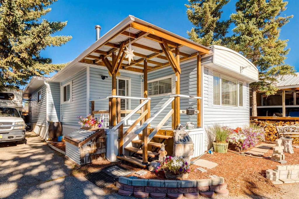 431-3223 83 Street NW