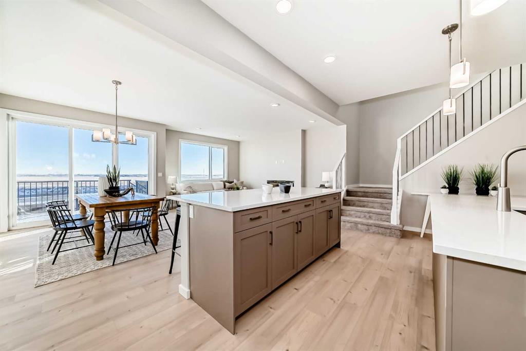 72 Lewisburg Close NE