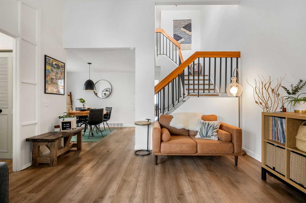 55 Coach Gate Way SW