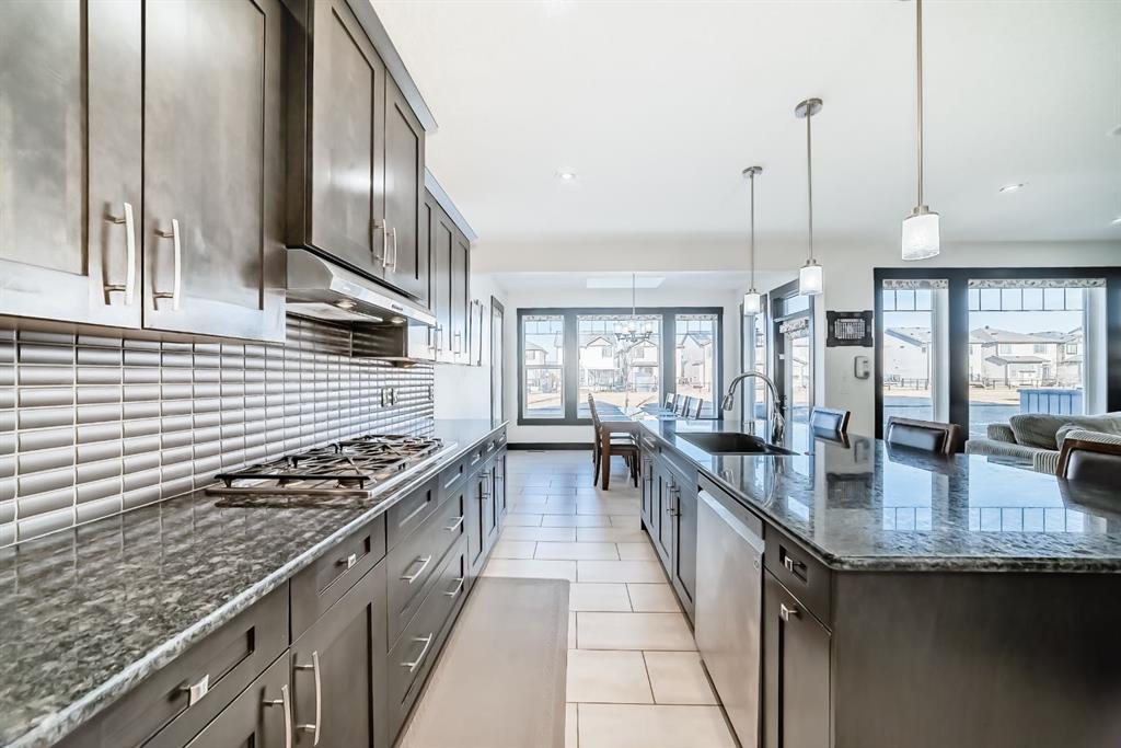 16 Skyview Shores Gardens NE