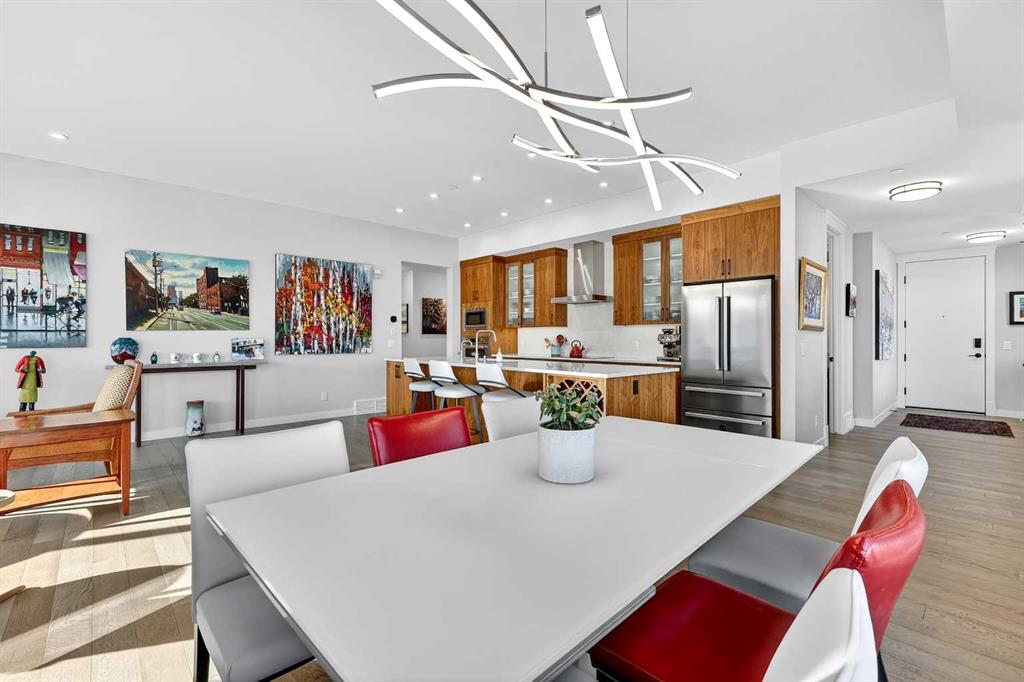 402-21 Lebel Crescent NW