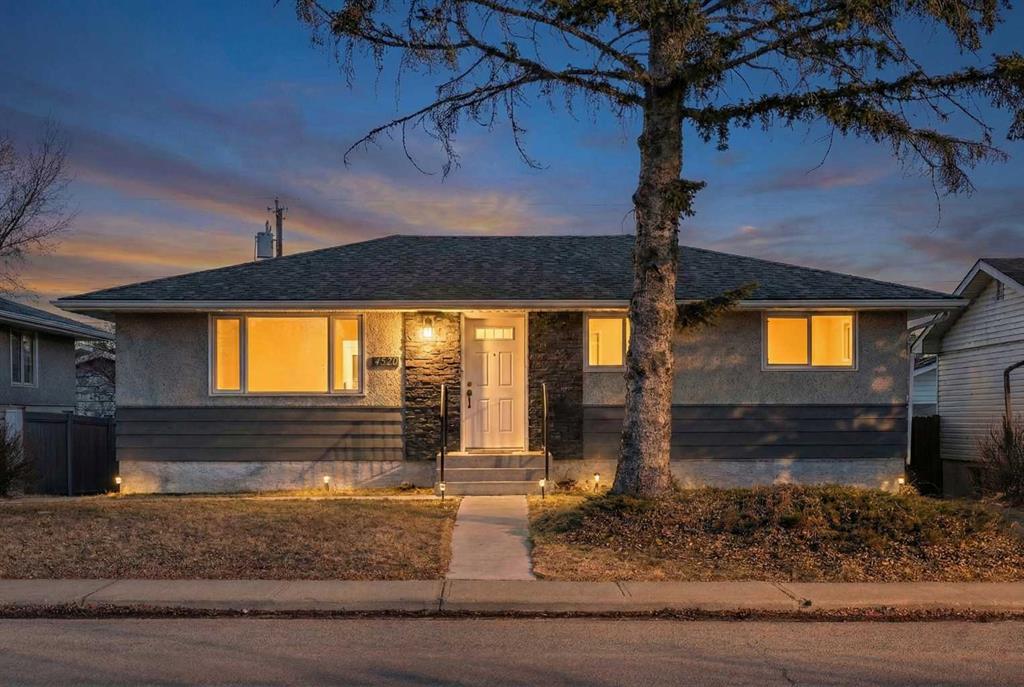 4520 Greenview Drive NE