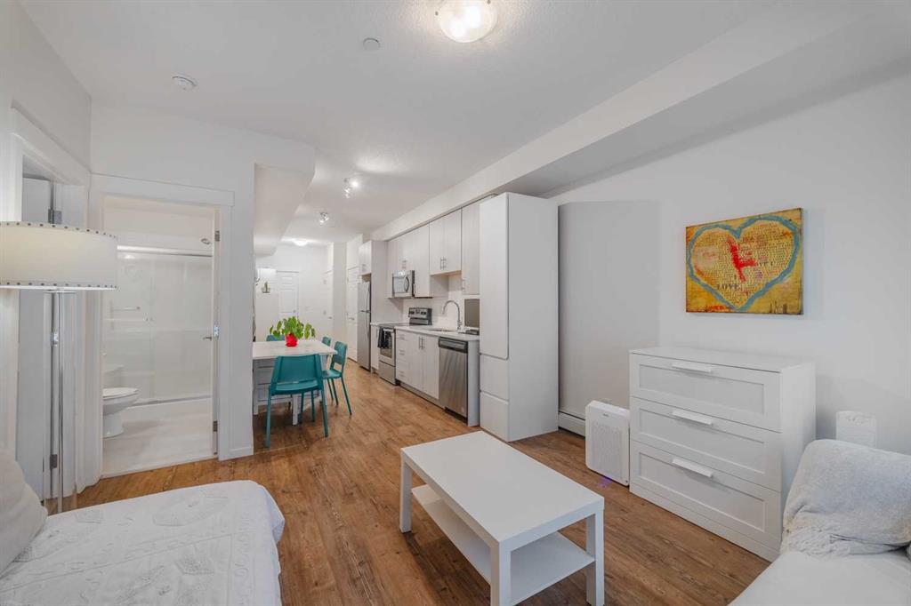 2211-215 Legacy Boulevard SE