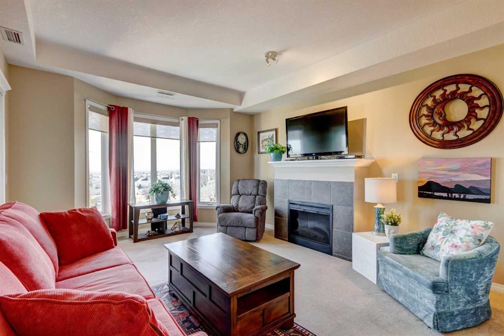 413-15 Everstone Drive SW