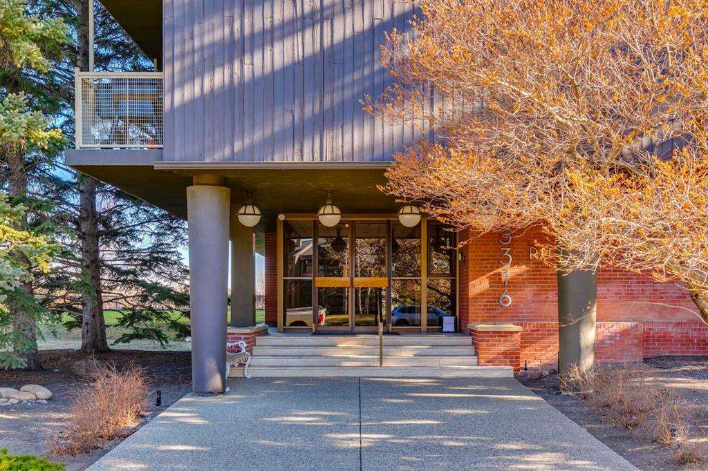 204-3316 Rideau Place SW