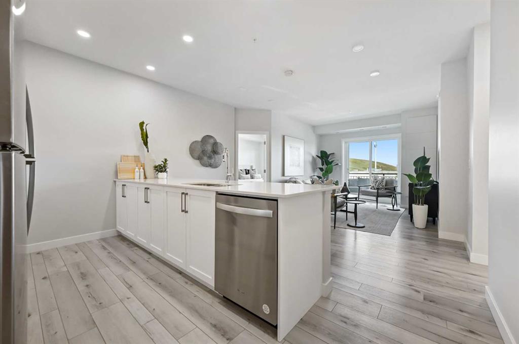 310-255 Les Jardins Park SE