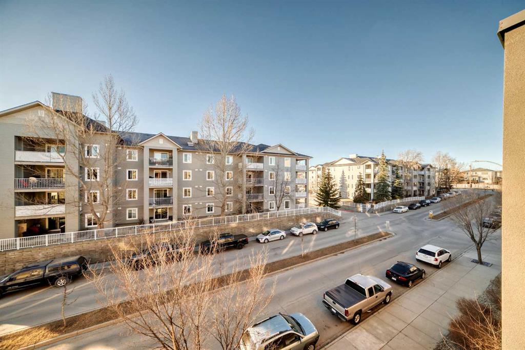 9309-403 Mackenzie Way SW