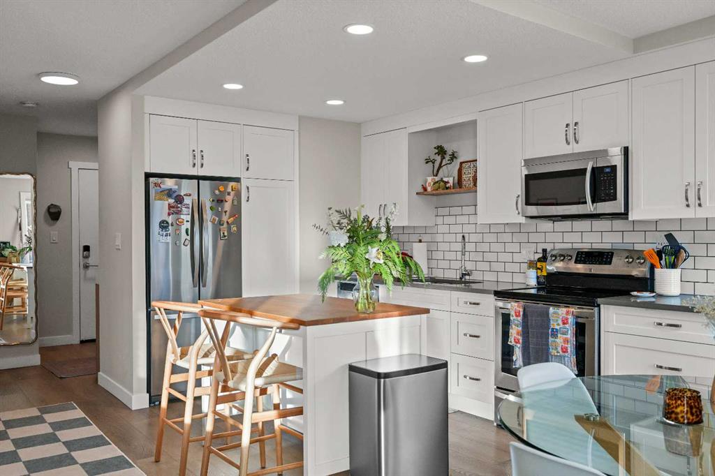 201-1208 14 Avenue SW