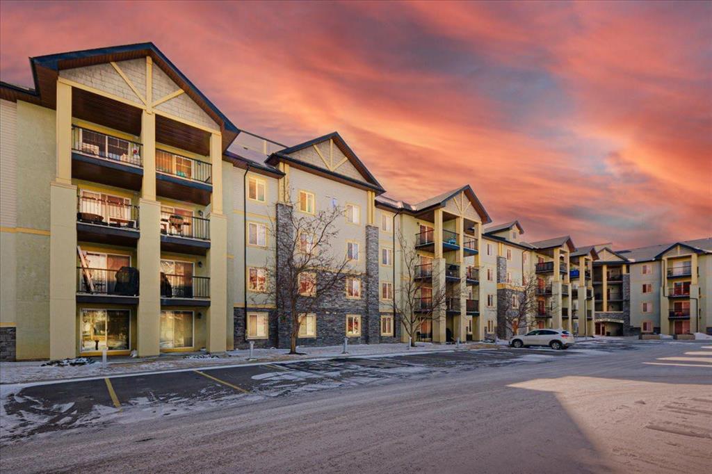 1424-8810 Royal Birch Boulevard NW