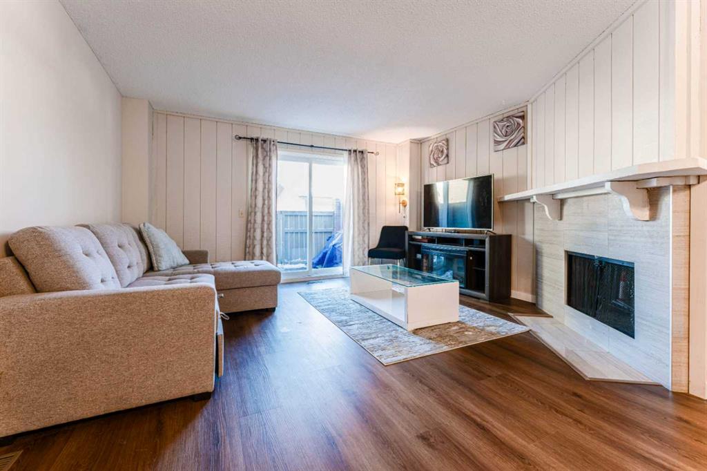 1101-829 Coach Bluff Crescent SW