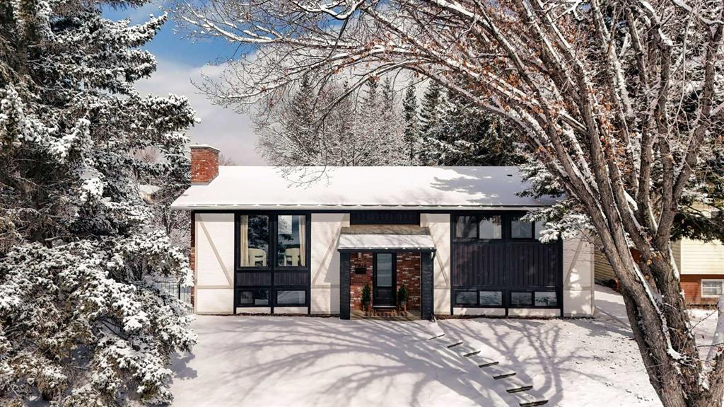 2416 Palliser Drive SW