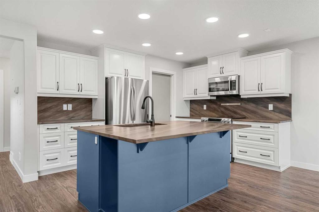 175 Kincora Crescent NW