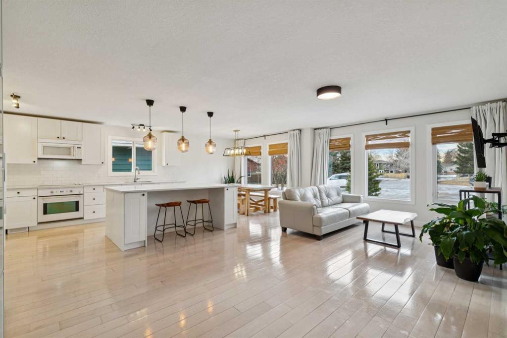 44 Shawcliffe Bay SW